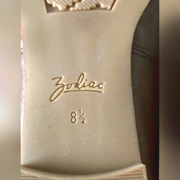 Zodiac Brown Flats • Size 8.5 • Gently used - Picture 6 of 16